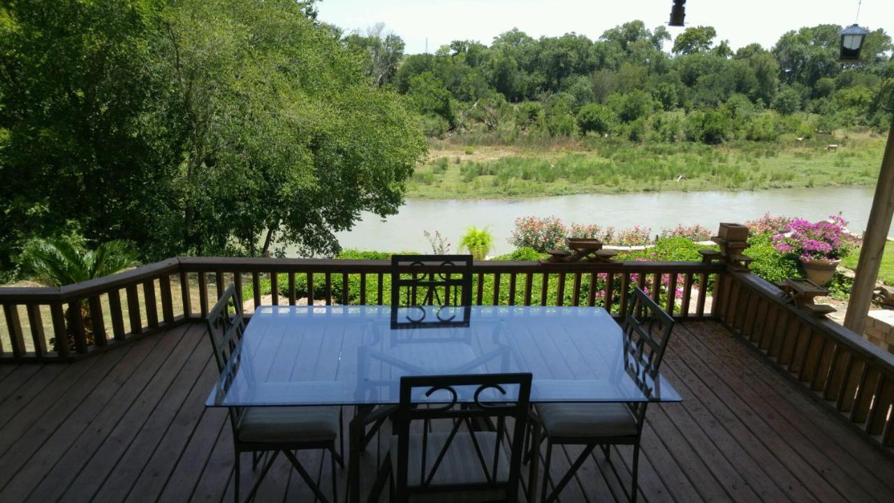 The Perry Riverhouse Bastrop Eksteriør billede