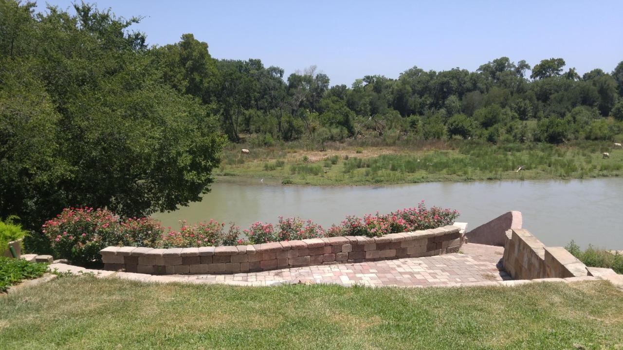 The Perry Riverhouse Bastrop Eksteriør billede